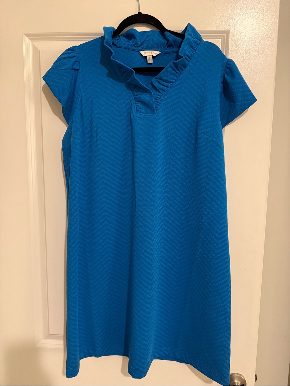 crown & ivy Teal Ruffle V-Neck Midi Dress